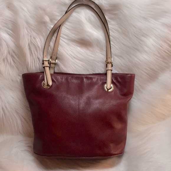 MICHAEL KORS Burgundy Leather Jet Set Tote. EUC - Picture 2 of 13